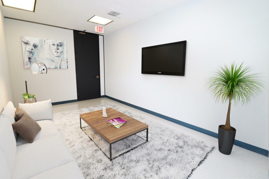 A virtually staged photo of the employee lounge of suite #4950.